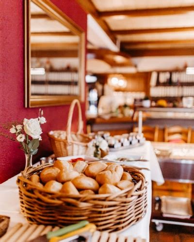 restaurant zur grünen eiche behringen.